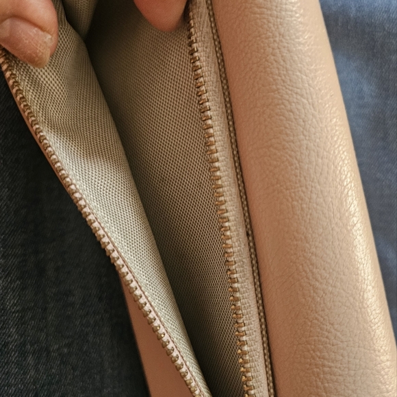 Fossil Wallet Peach - Picture 4 of 9